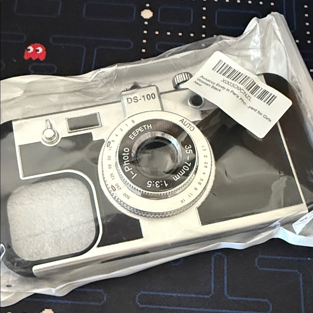 DS-100 Retro Style Camera Case - Silver